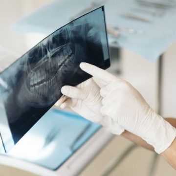 OFFERTA LAVORO: Odontoiatra
